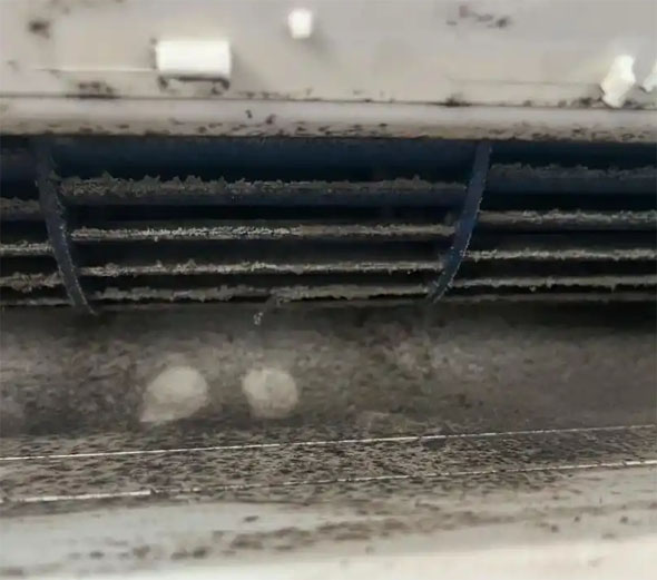 镇平空调吹的风有股烧焦味是怎么回事